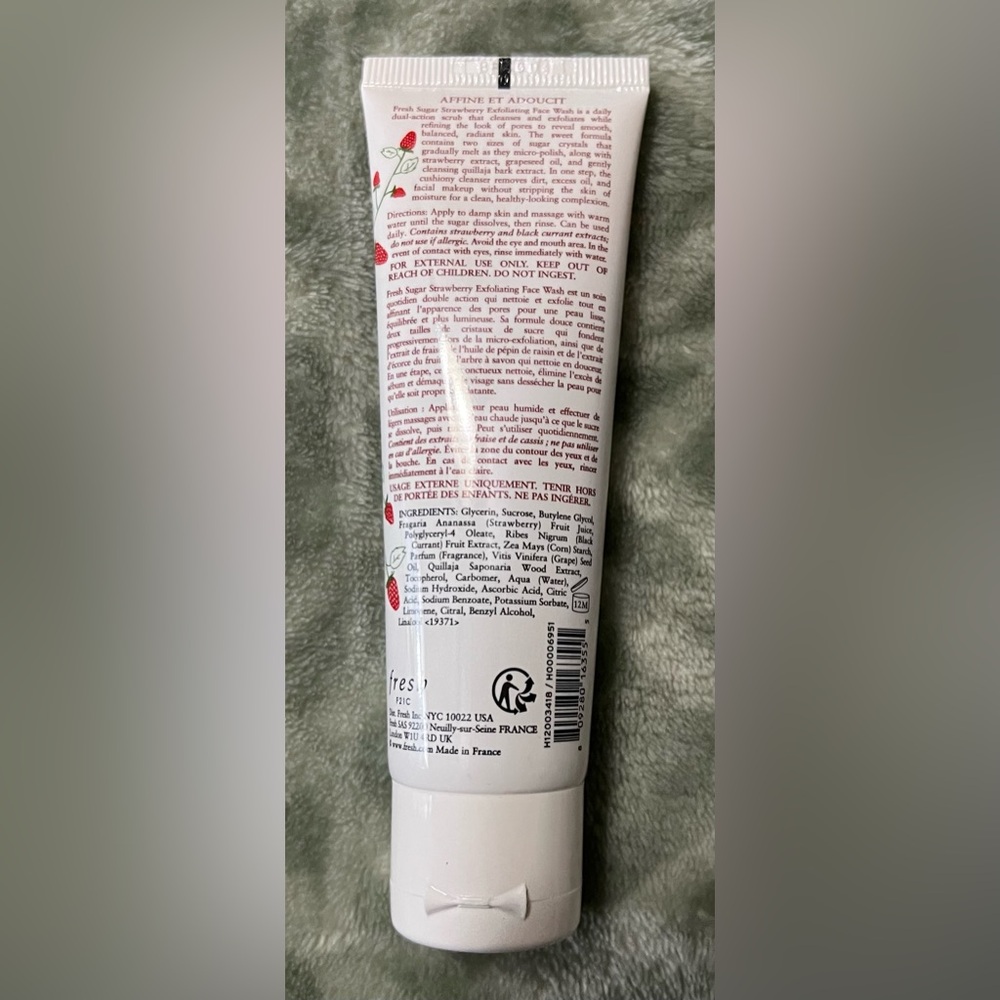 Fresh Sugar Strawberry Face Wash Travel Size - new/unopened; 5 for $25 sale! - Picture 2 of 5